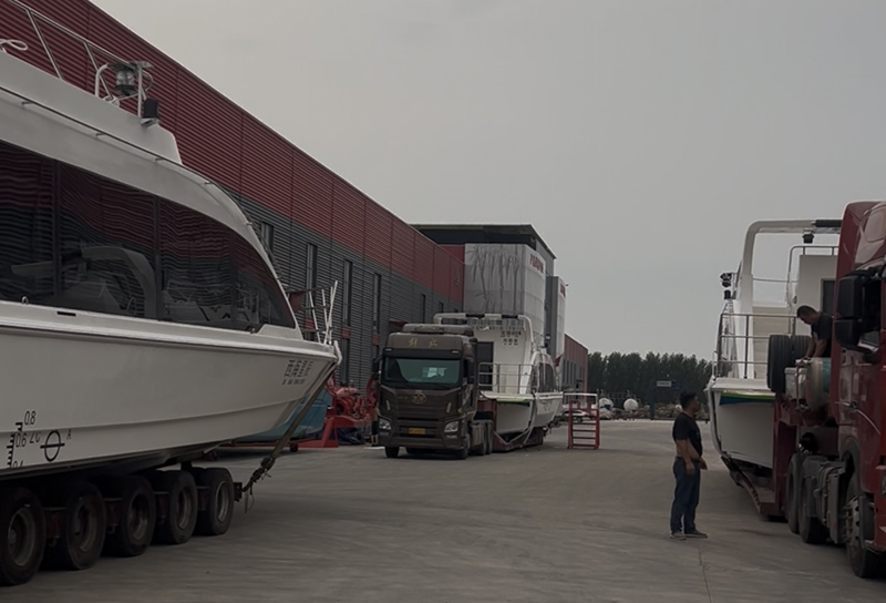 Рамзҳои мусофирони дохилиро фиристодаед: Яке аз 21.8м Пешниҳодҳои мусофирони Mononhull & ду 17.8м