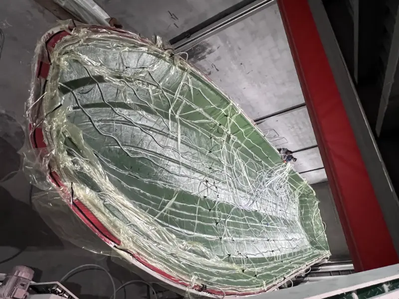 Раванди инфузияи вакуумии Lawada® барои корпуси киштии мусофирбар 21,8 м - қувват, самаранокӣ ва дарозумрро баланд мекунад