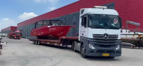 LAWADA® новбари озмоишӣ ва интиқоли ду қаиқҳои мусофирбарии алюминийи 1280-ро анҷом медиҳад